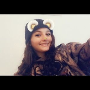 Meet your Posher, Kira